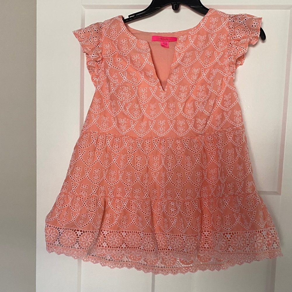 Lilly Pulitzer Peach Embroidered Top with fluttered cap sleeves